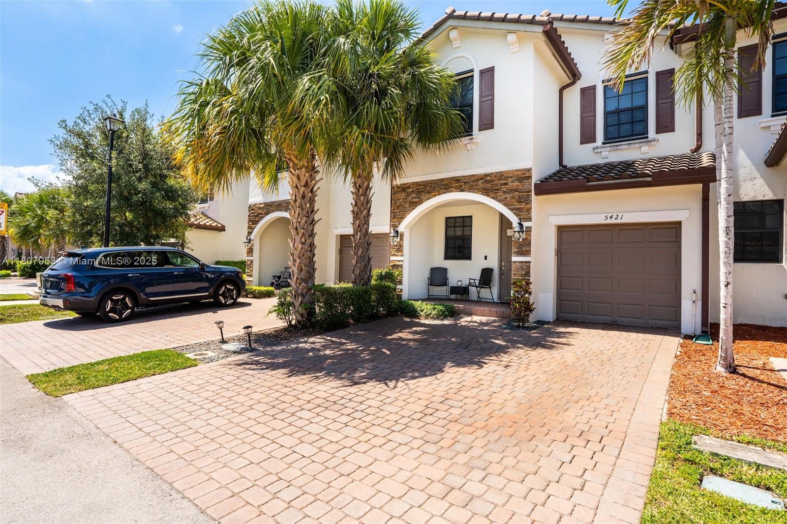 5421 NW 27th St, Margate, Florida image 2