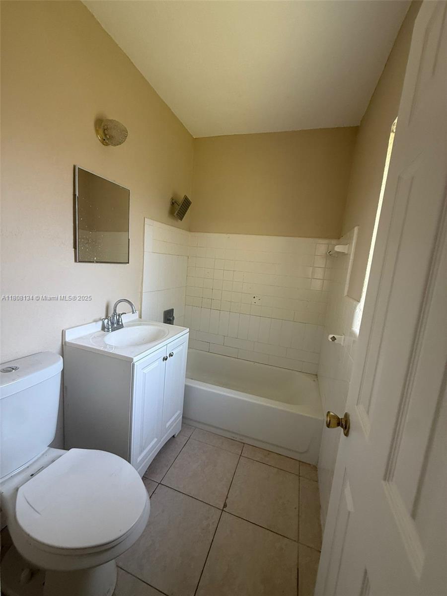 1025 NW 3rd Ave, Fort Lauderdale, Florida image 13