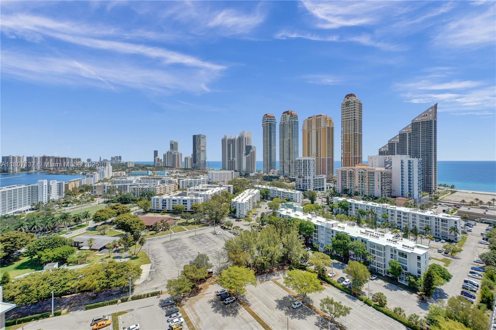 231 174th St #2319, Sunny Isles Beach, Florida image 2