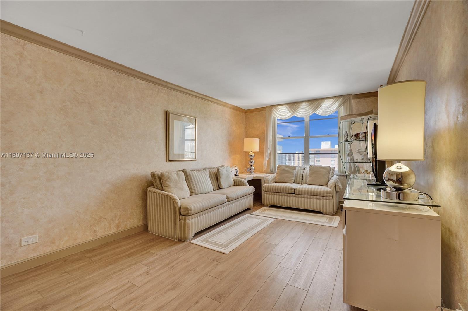 231 174th St #2319, Sunny Isles Beach, Florida image 30
