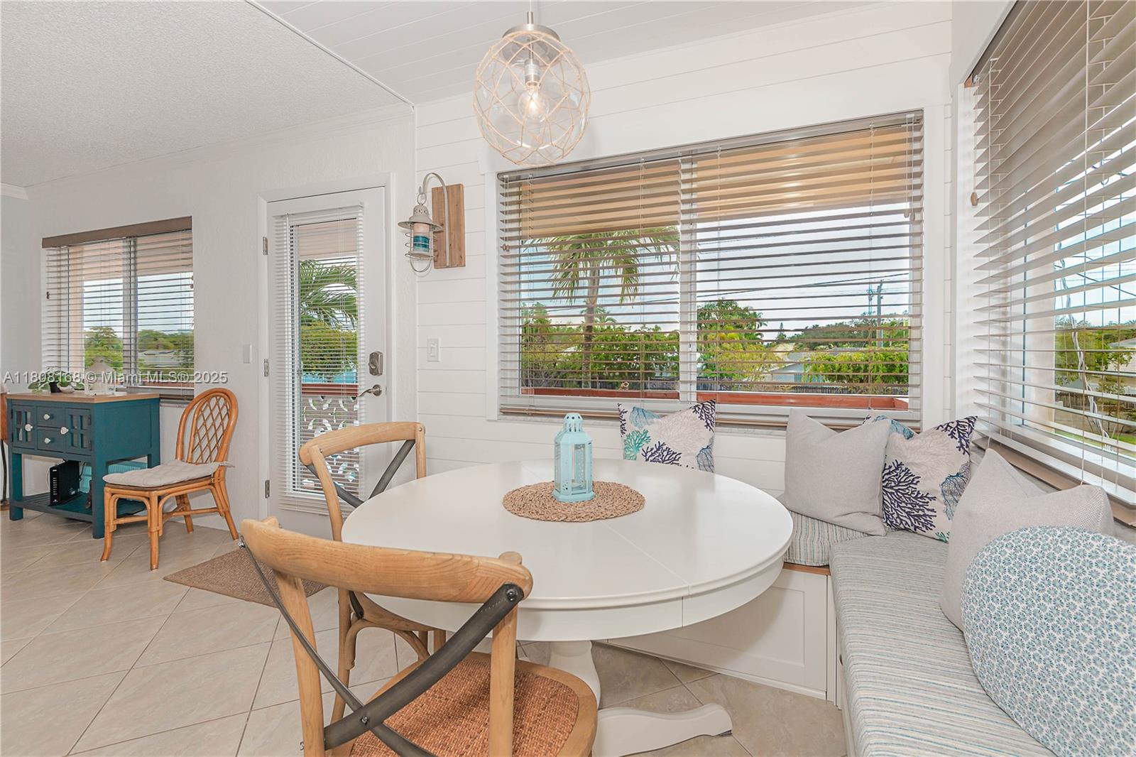 1050 SW 11th St #20L, Hallandale Beach, Florida image 10