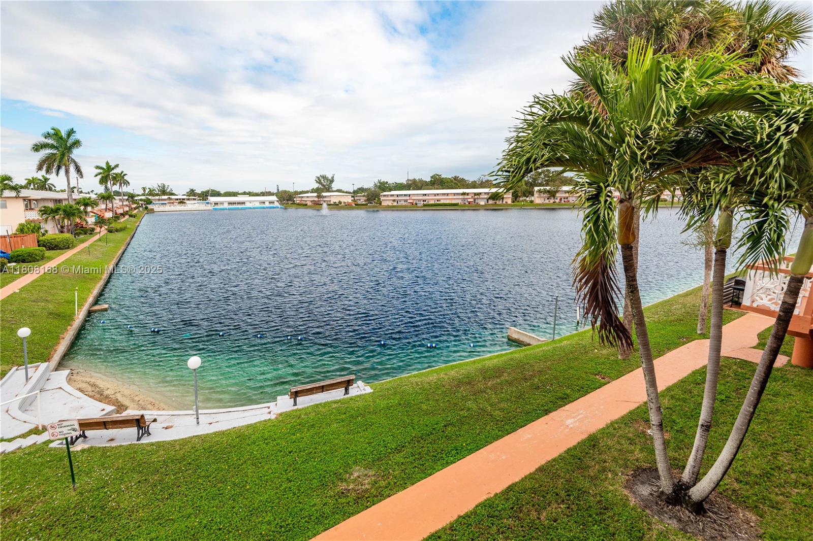 1050 SW 11th St #20L, Hallandale Beach, Florida image 24