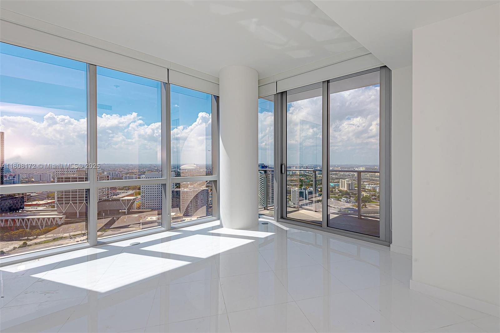 851 NE 1st Ave #3102, Miami FL 33132