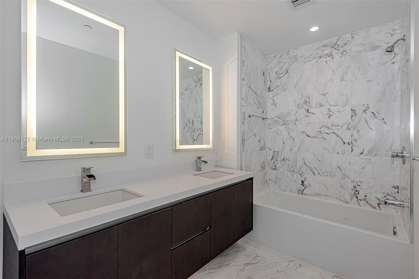 851 NE 1st Ave #3102, Miami FL 33132