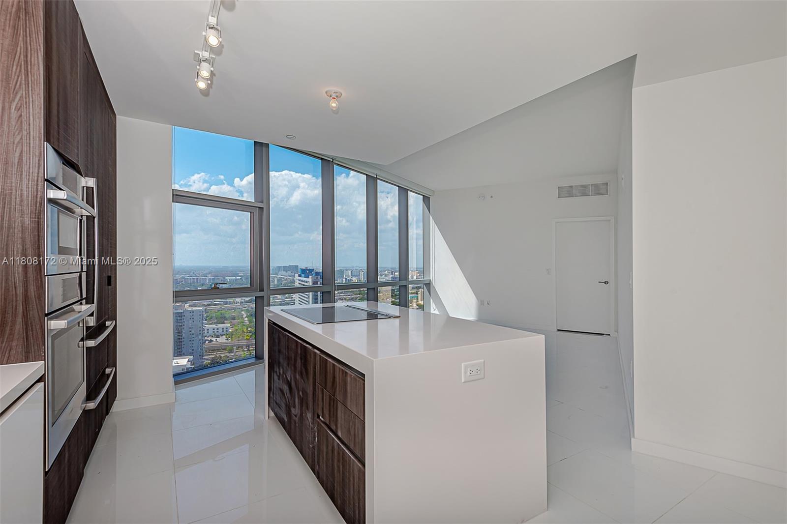 851 NE 1st Ave #3102, Miami FL 33132
