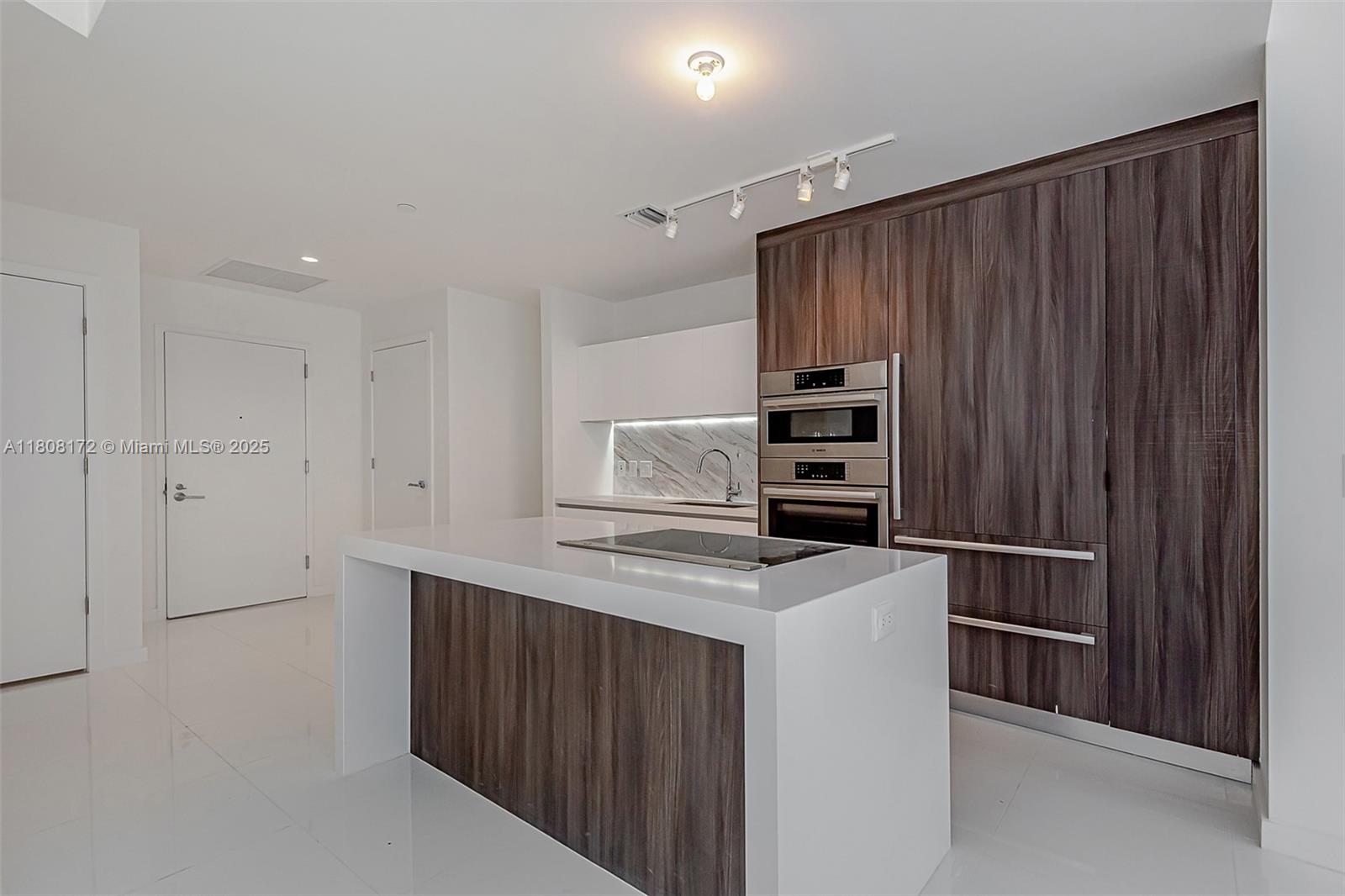 851 NE 1st Ave #3102, Miami FL 33132