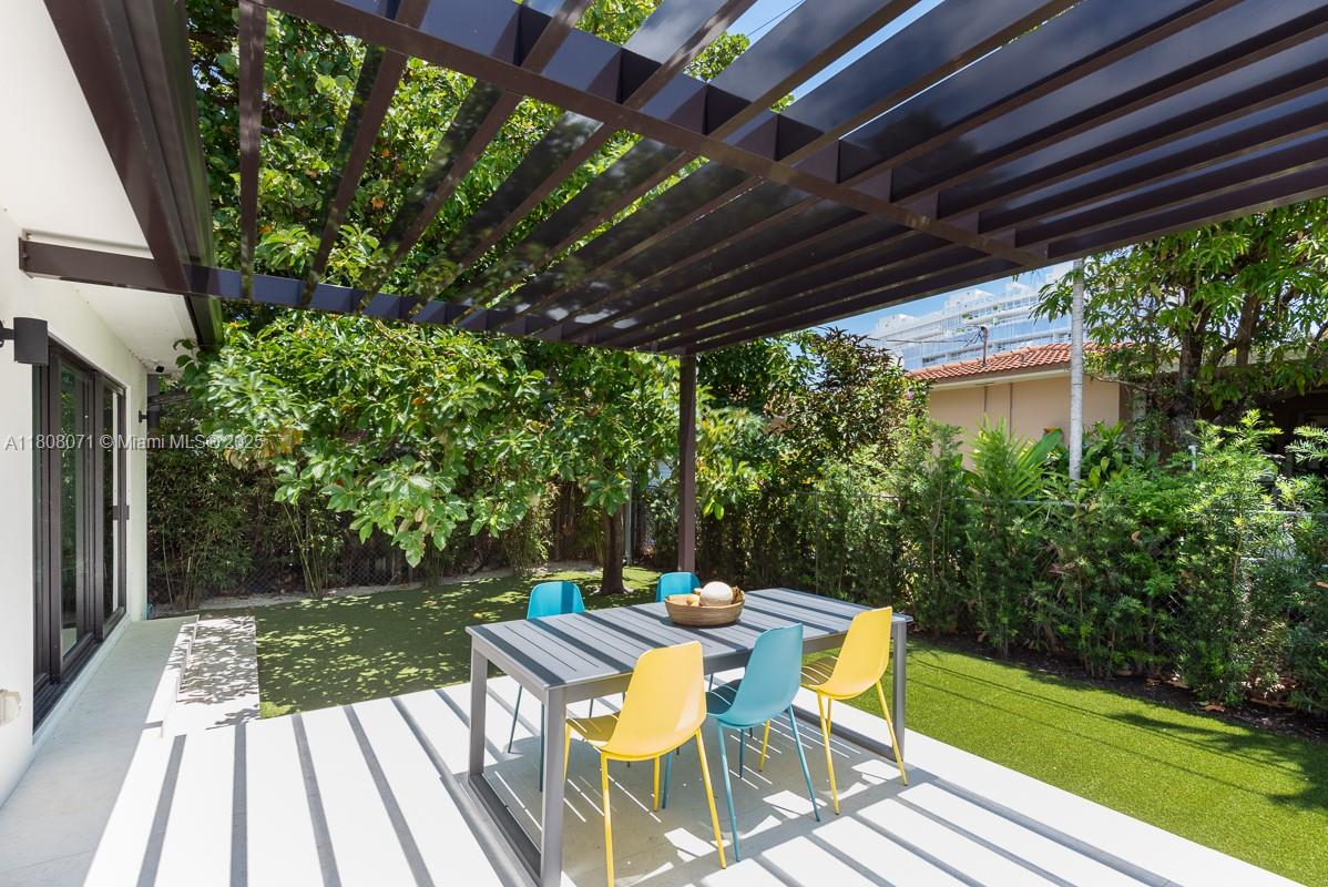 8959 Abbott Ave, Surfside, Florida image 11