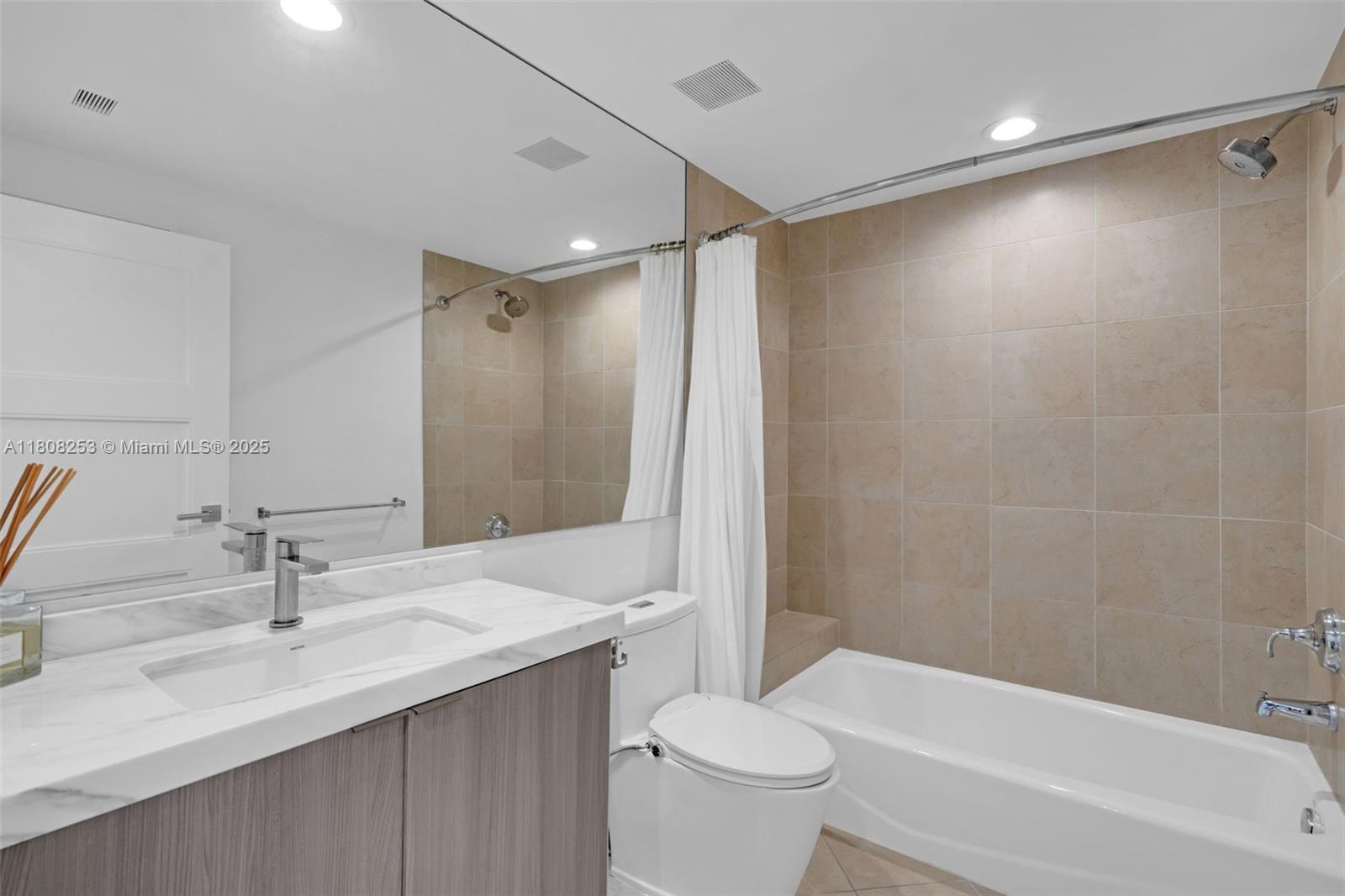 2831 N Ocean Blvd #602N, Fort Lauderdale, Florida image 24