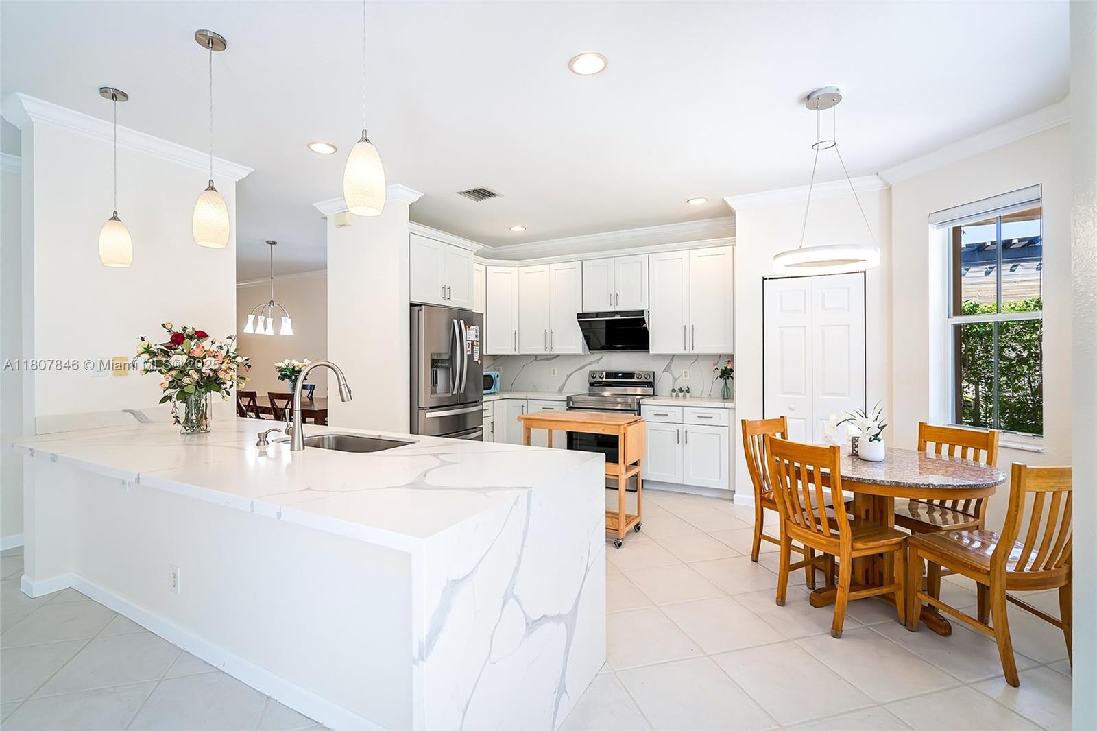 850 Nandina Dr, Weston, Florida image 10
