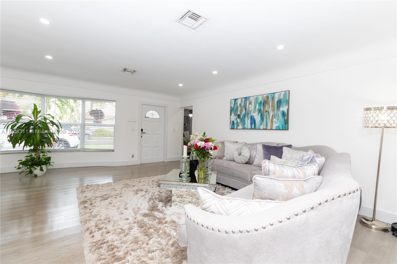 Property photo # 6