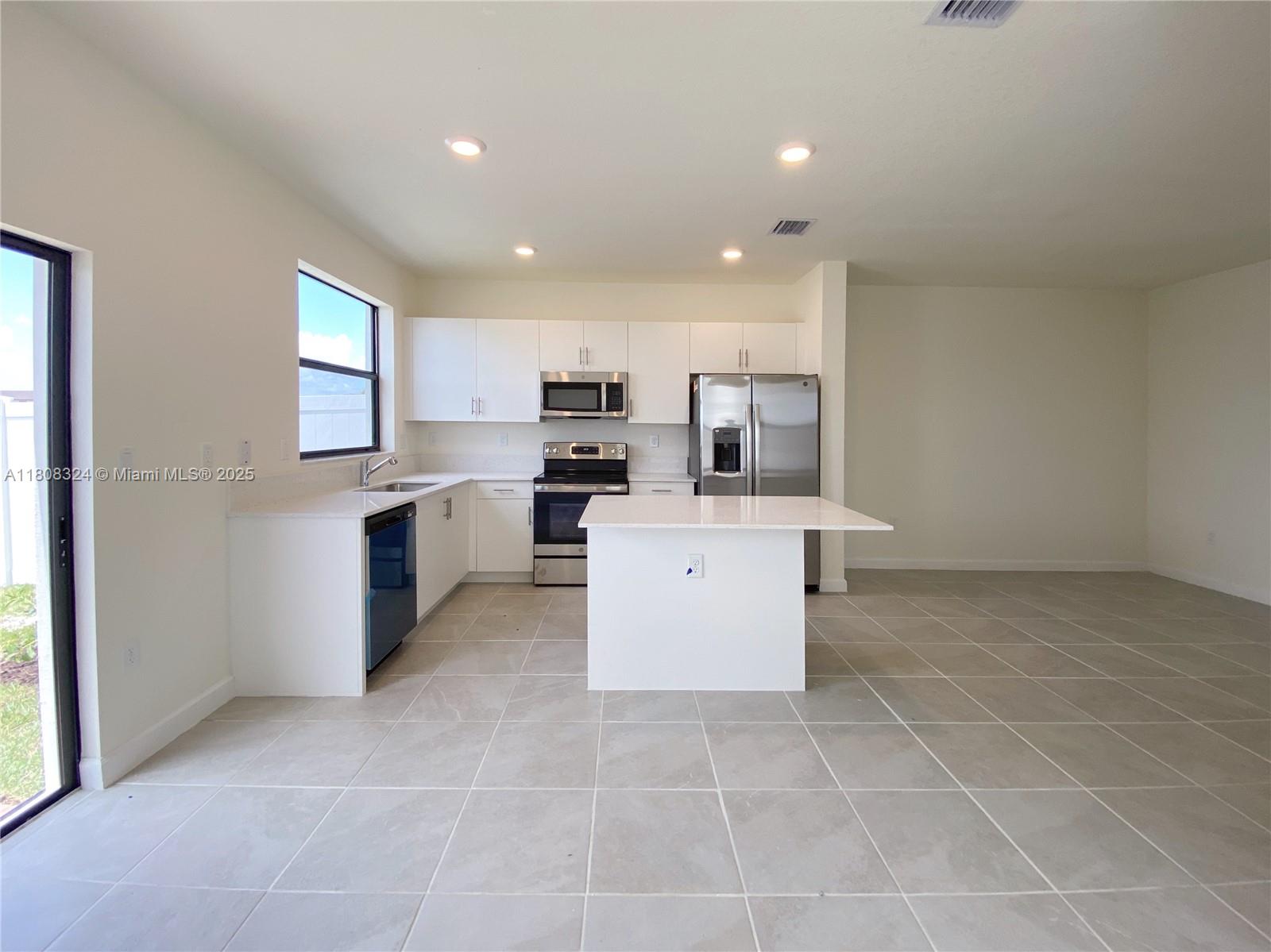 3404 W 114th Ter, Hialeah, Florida image 18
