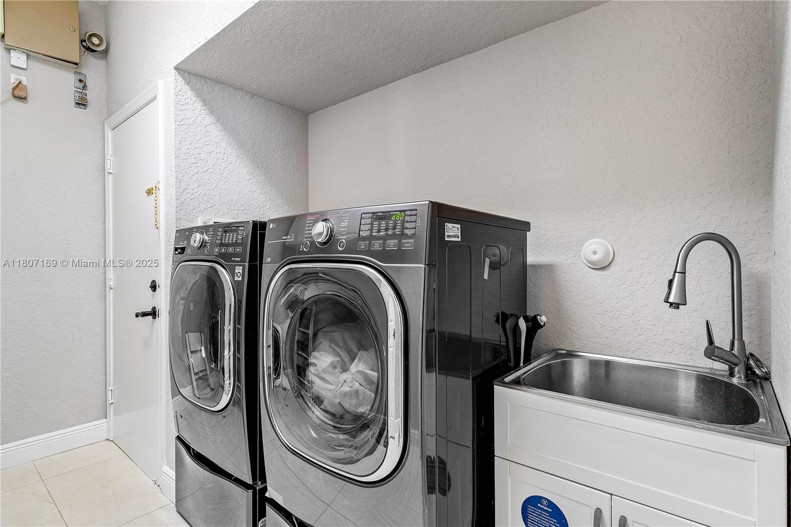 7056 NW 67th Ter, Parkland, Florida image 19