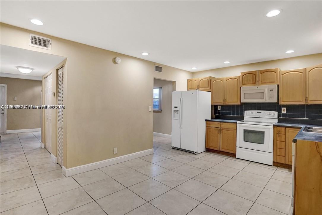 Property photo # 6