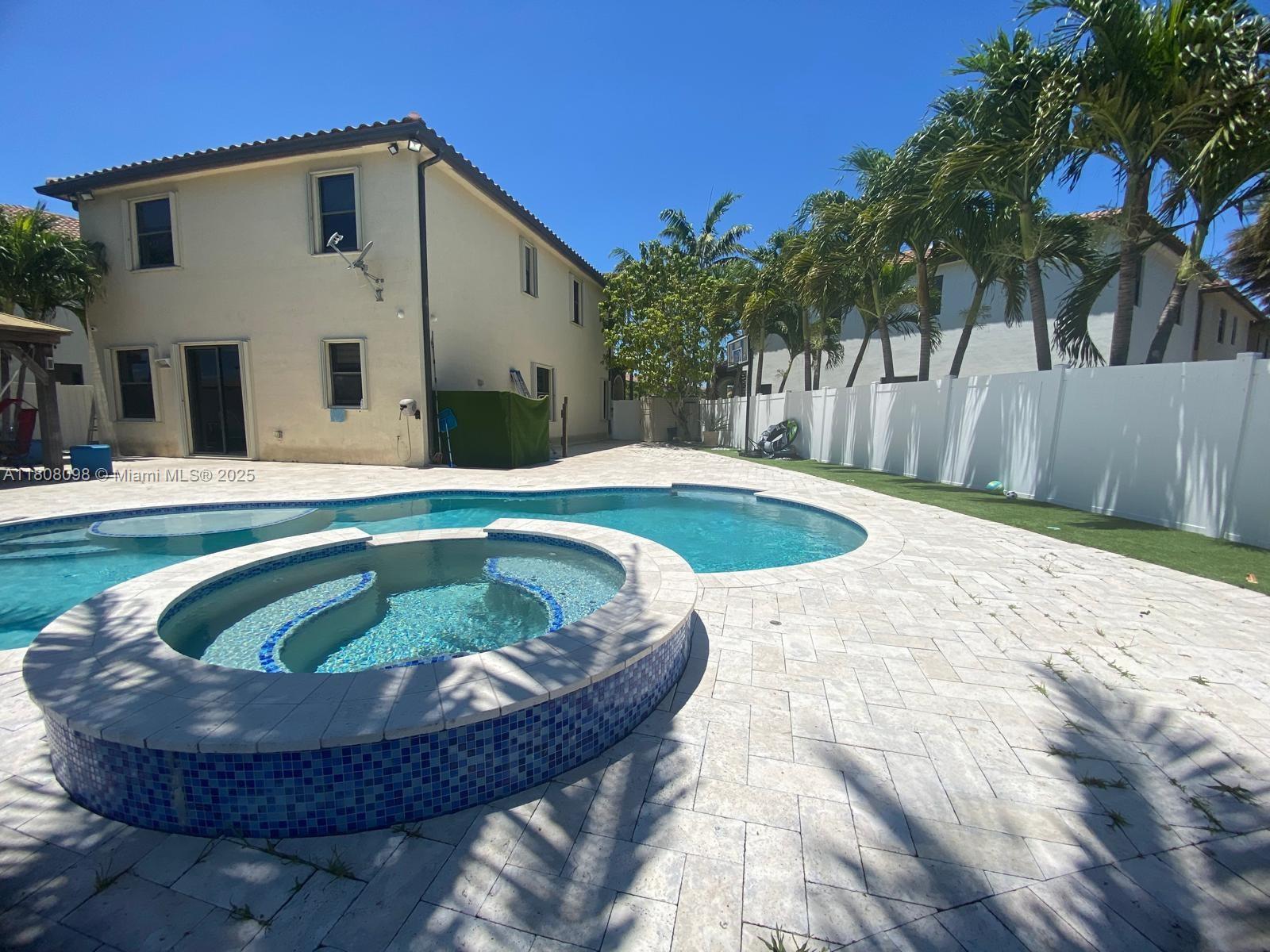 3406 W 88th St, Hialeah, Florida image 32