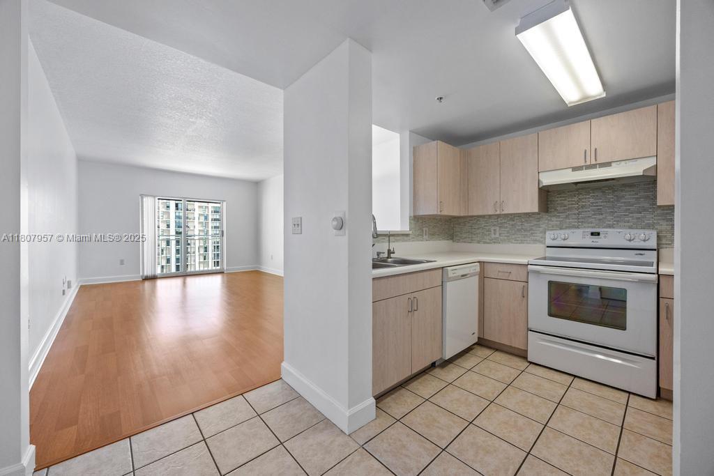Property photo # 6