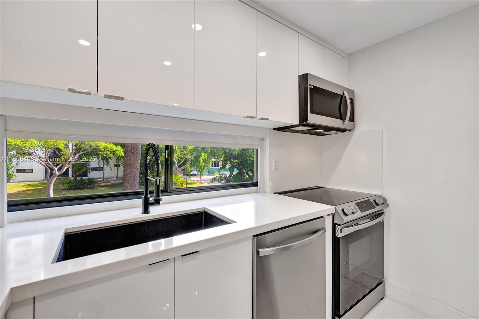 17021 N Bay Rd #220, Sunny Isles Beach, Florida image 16