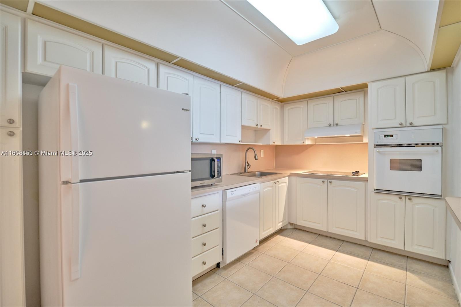 19390 Collins Ave #217, Sunny Isles Beach, Florida image 7