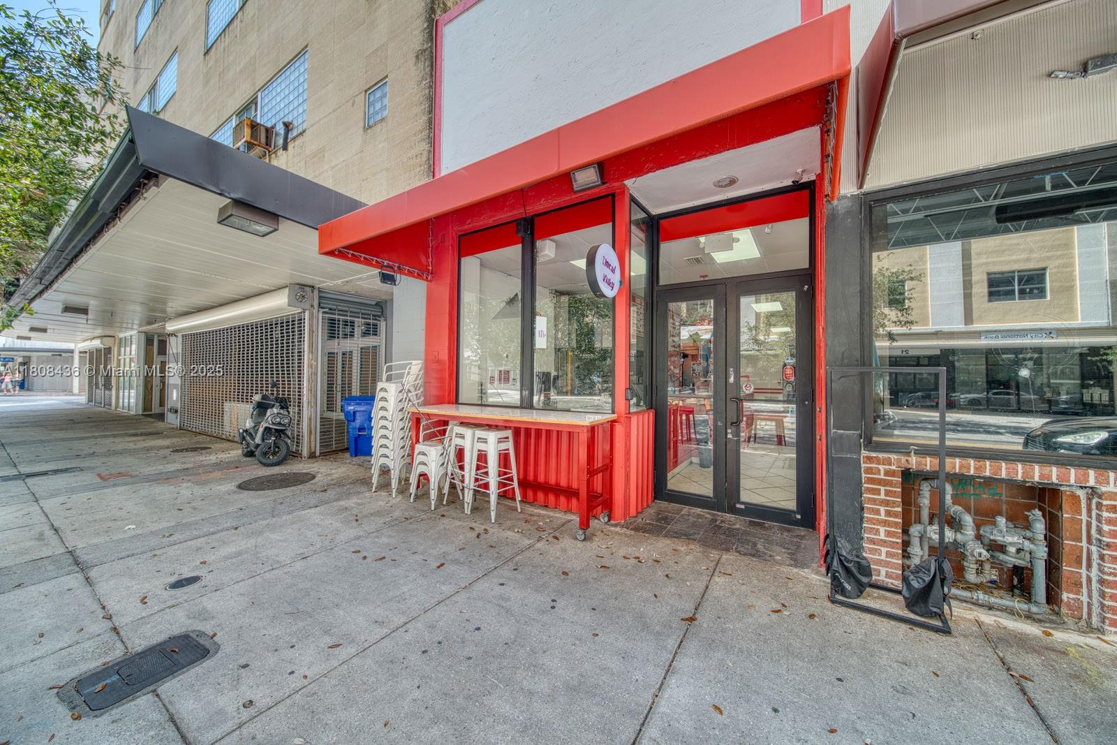Quick Service Restaurant For Sale In Downtown Miami