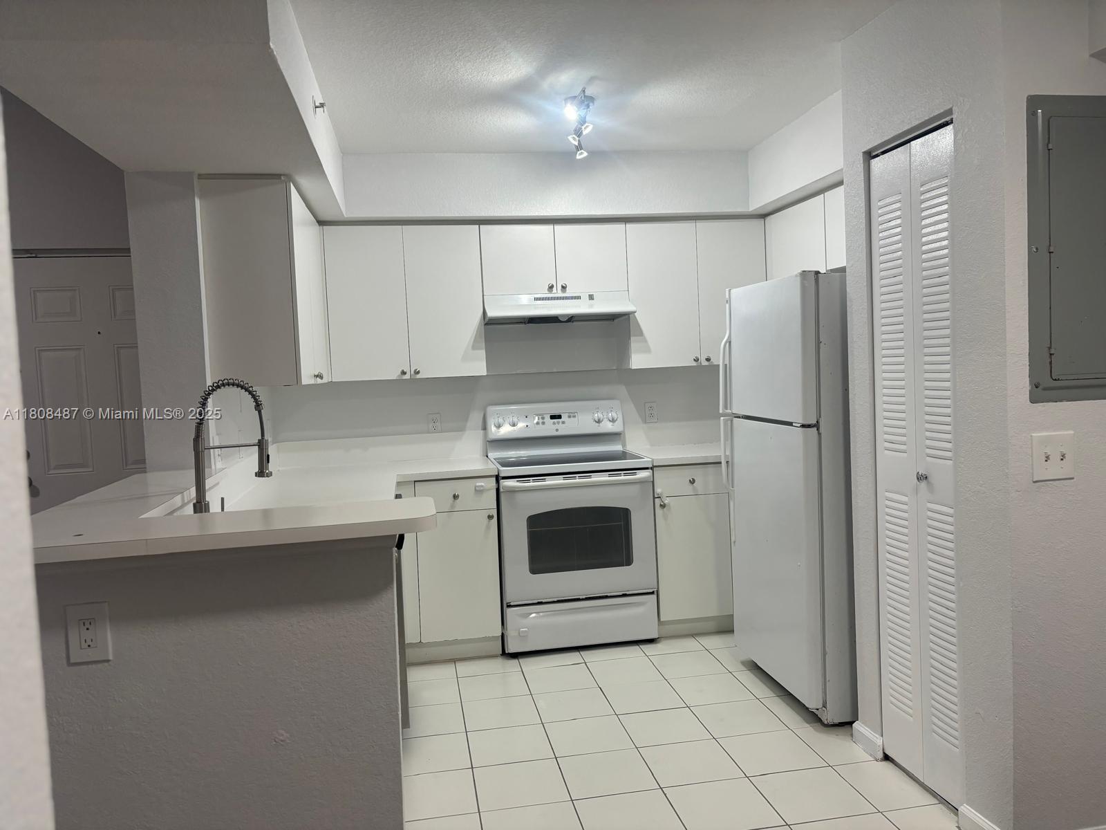Property photo # 8