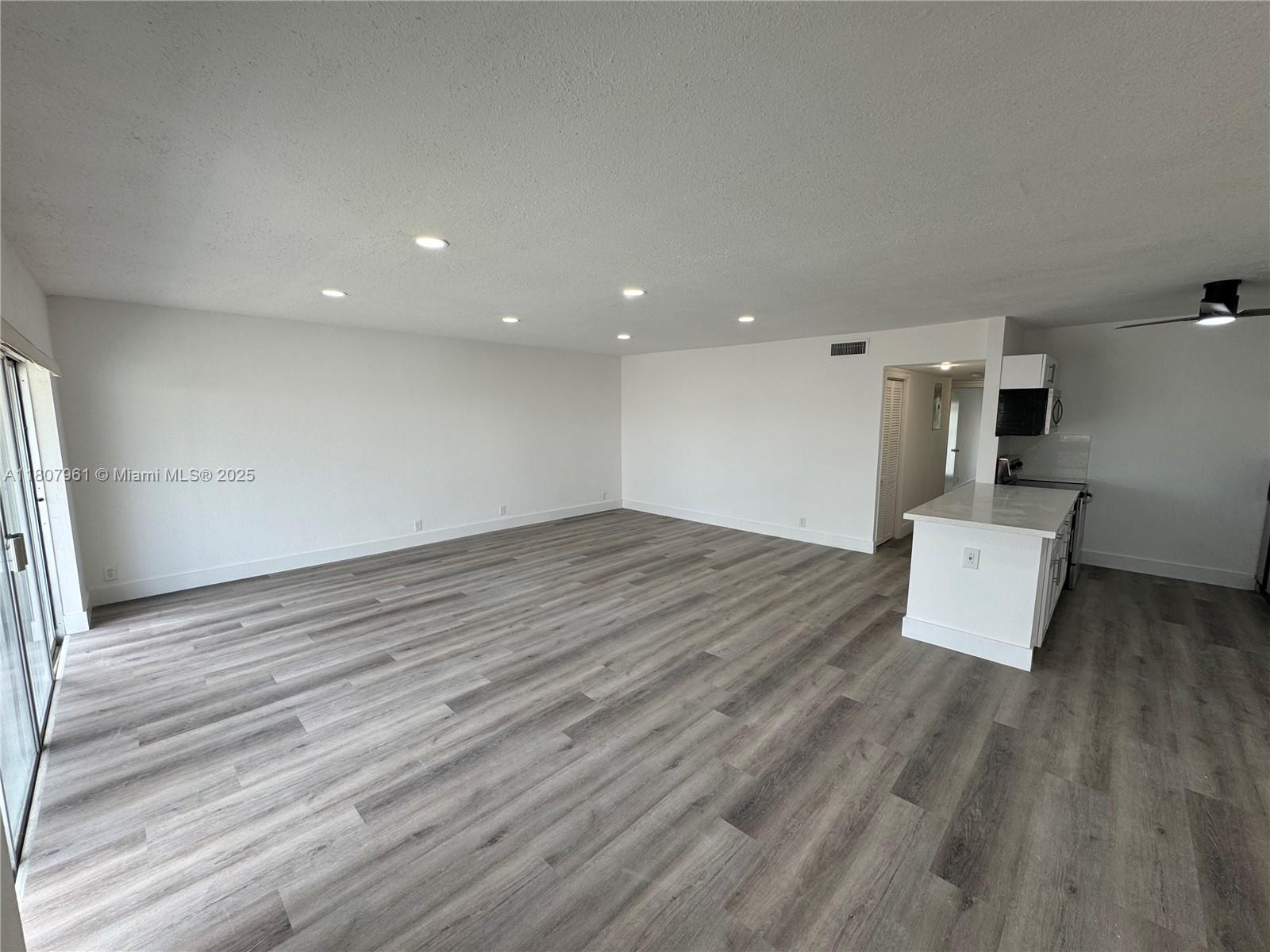 630 Layne Blvd #211, Hallandale Beach, Florida image 1