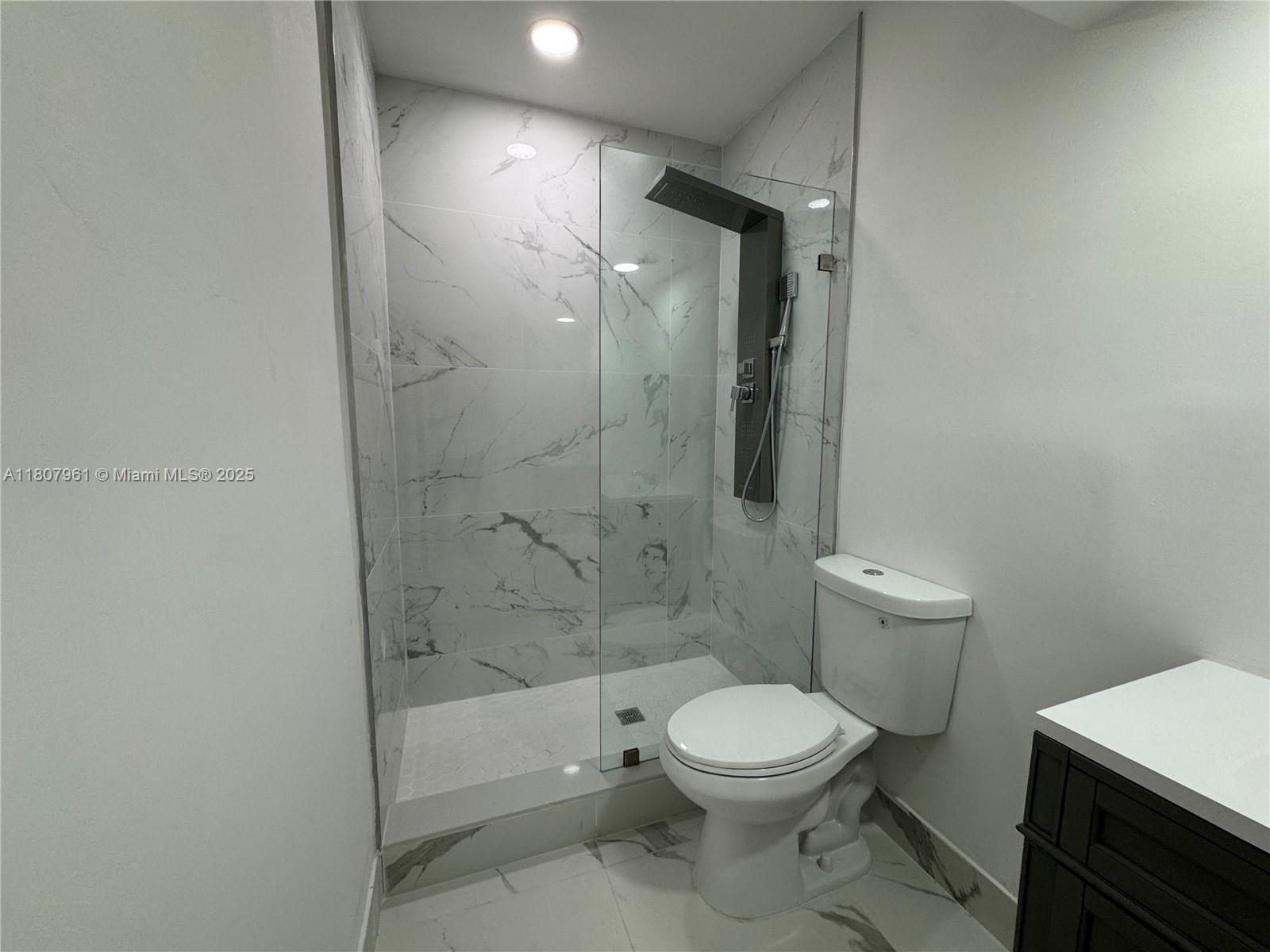 630 Layne Blvd #211, Hallandale Beach, Florida image 16