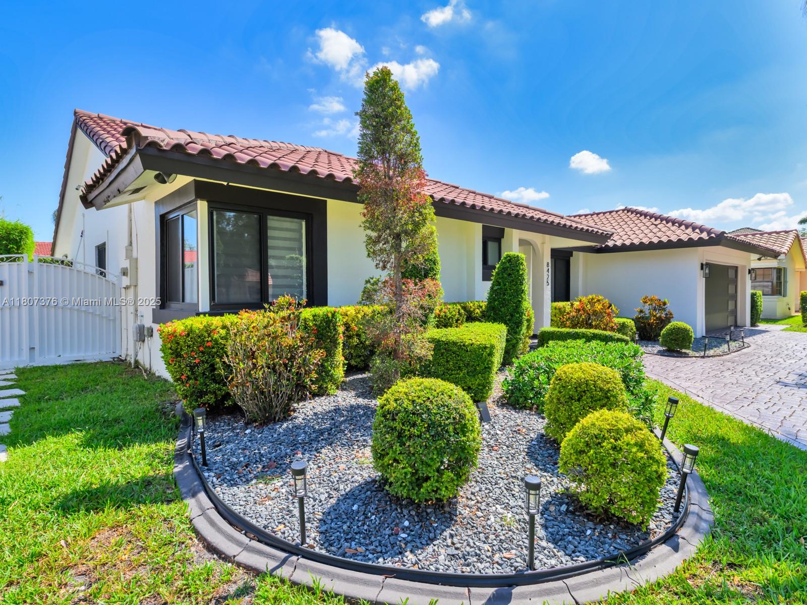 8425 NW 165th Ter, Miami Lakes, Florida image 15