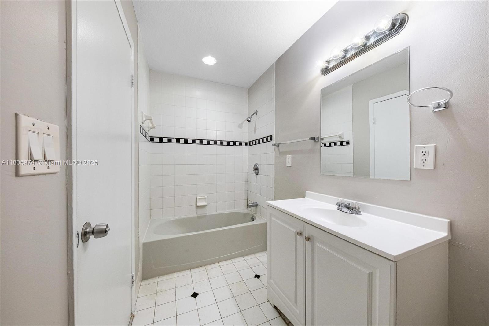 5960 NW 14th St, Sunrise, Florida image 25