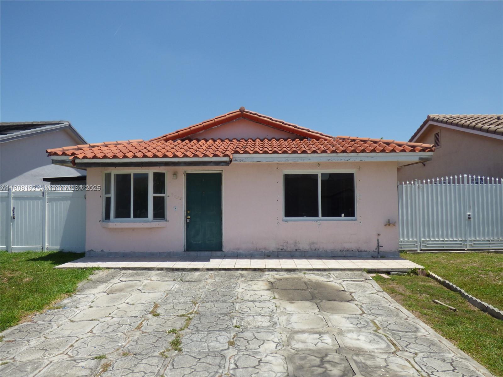 9023 NW 113th St, Hialeah Gardens, Florida image 1