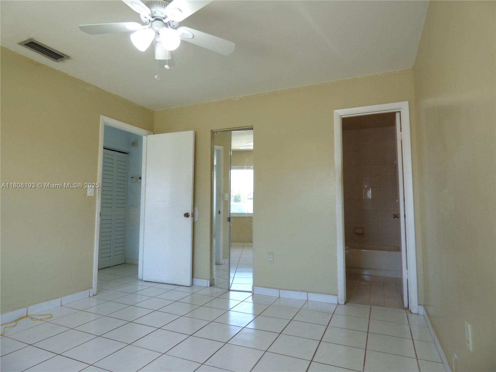 9023 NW 113th St, Hialeah Gardens, Florida image 4