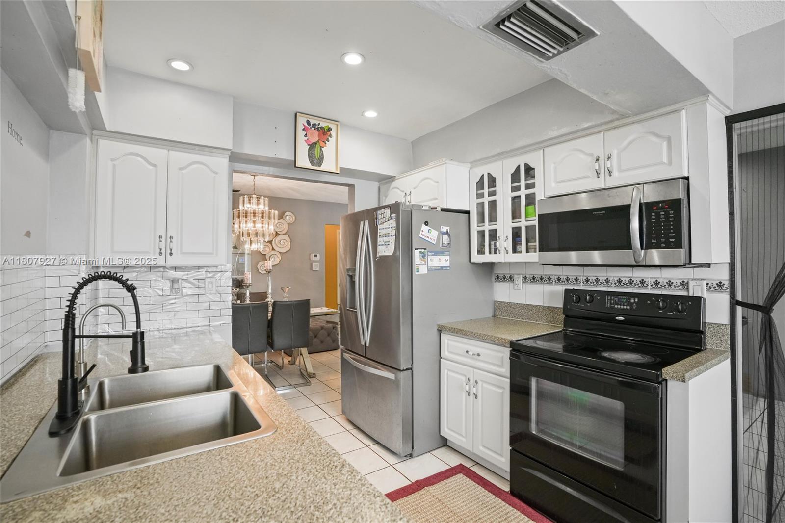 5390 SW 10th Ct, Margate, Florida image 10
