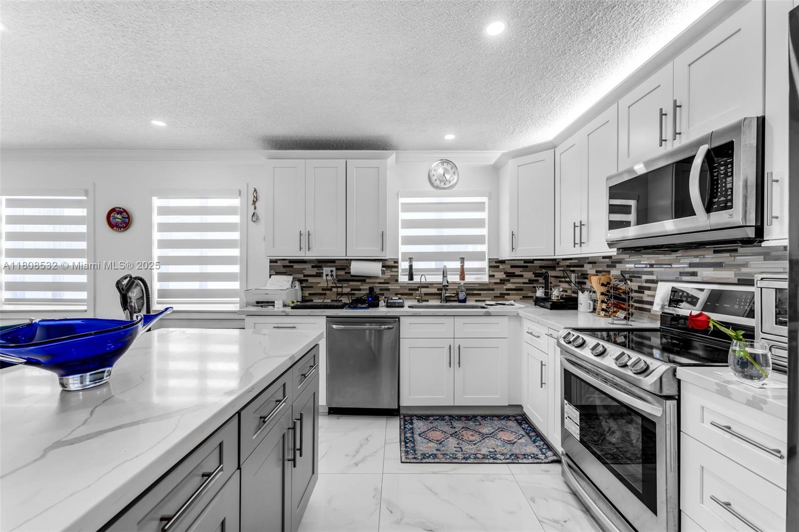 9304 SW 166th Ter, Palmetto Bay, Florida image 11
