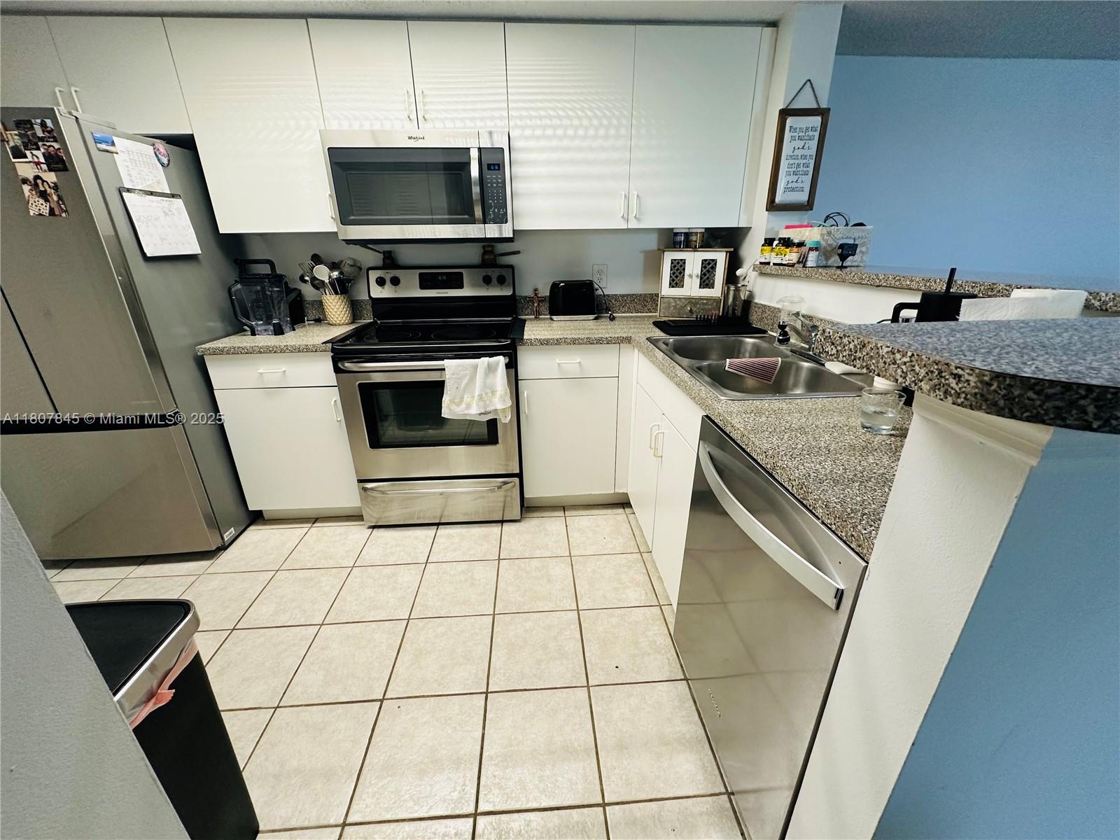 5031 Wiles Rd #304, Coconut Creek, Florida image 3