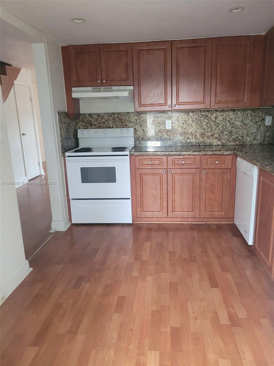 Property photo # 6