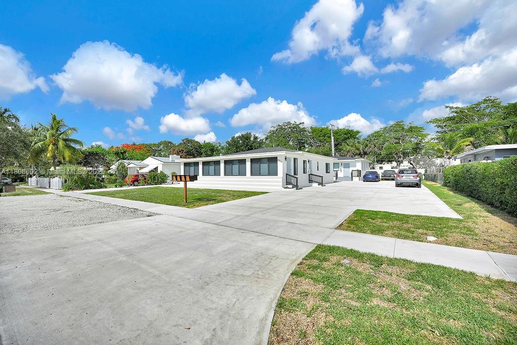 12400 NE 11th Ct, North Miami, Florida image 3