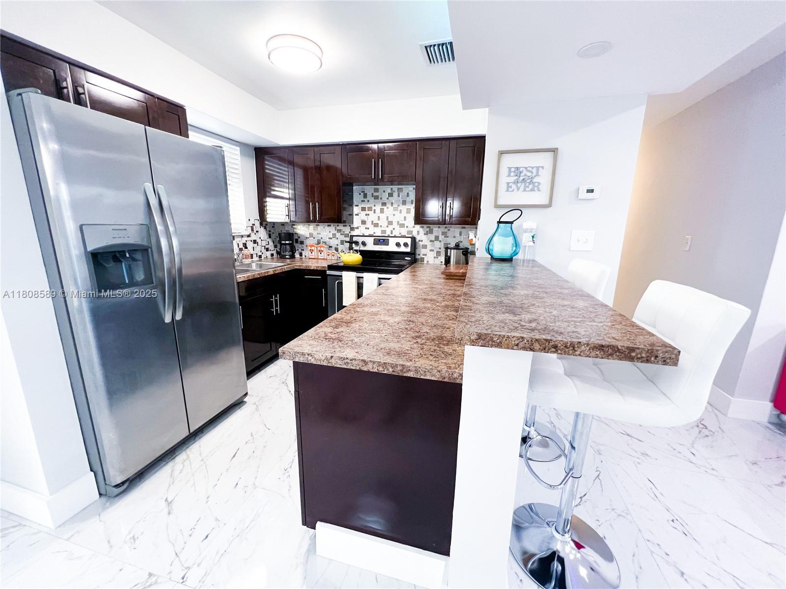 1321 NW 171st St, Miami Gardens, Florida image 24