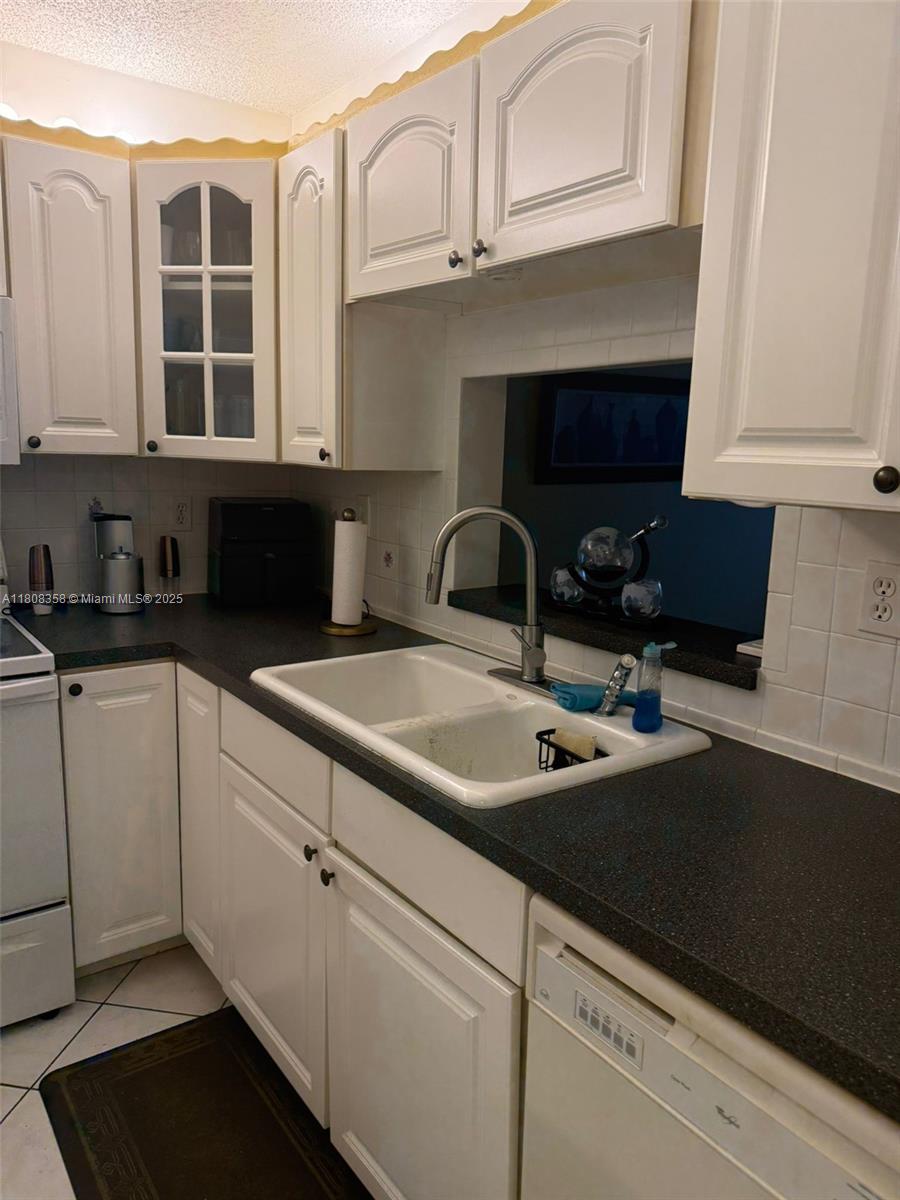 1800 SW 81st Ave #1411, North Lauderdale, Florida image 8