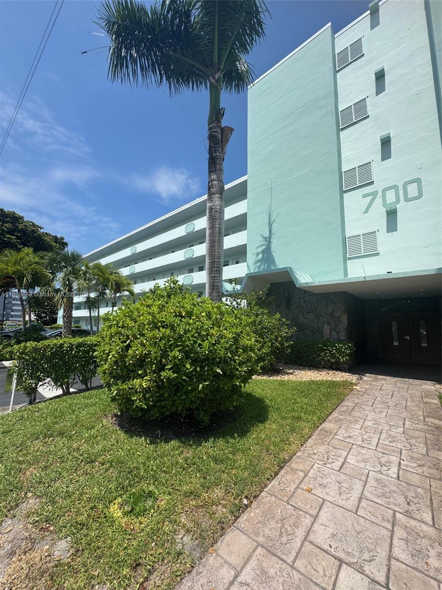 700 NE 14th Ave #204, Hallandale Beach, Florida image 35