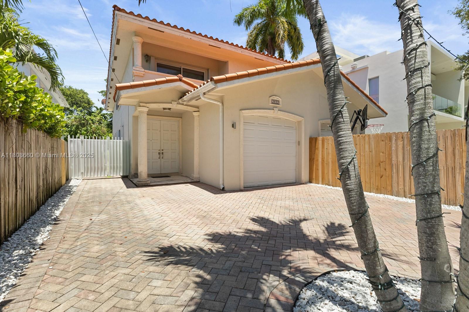 2922 Catalina St Unit 2922, Miami, Florida 33133