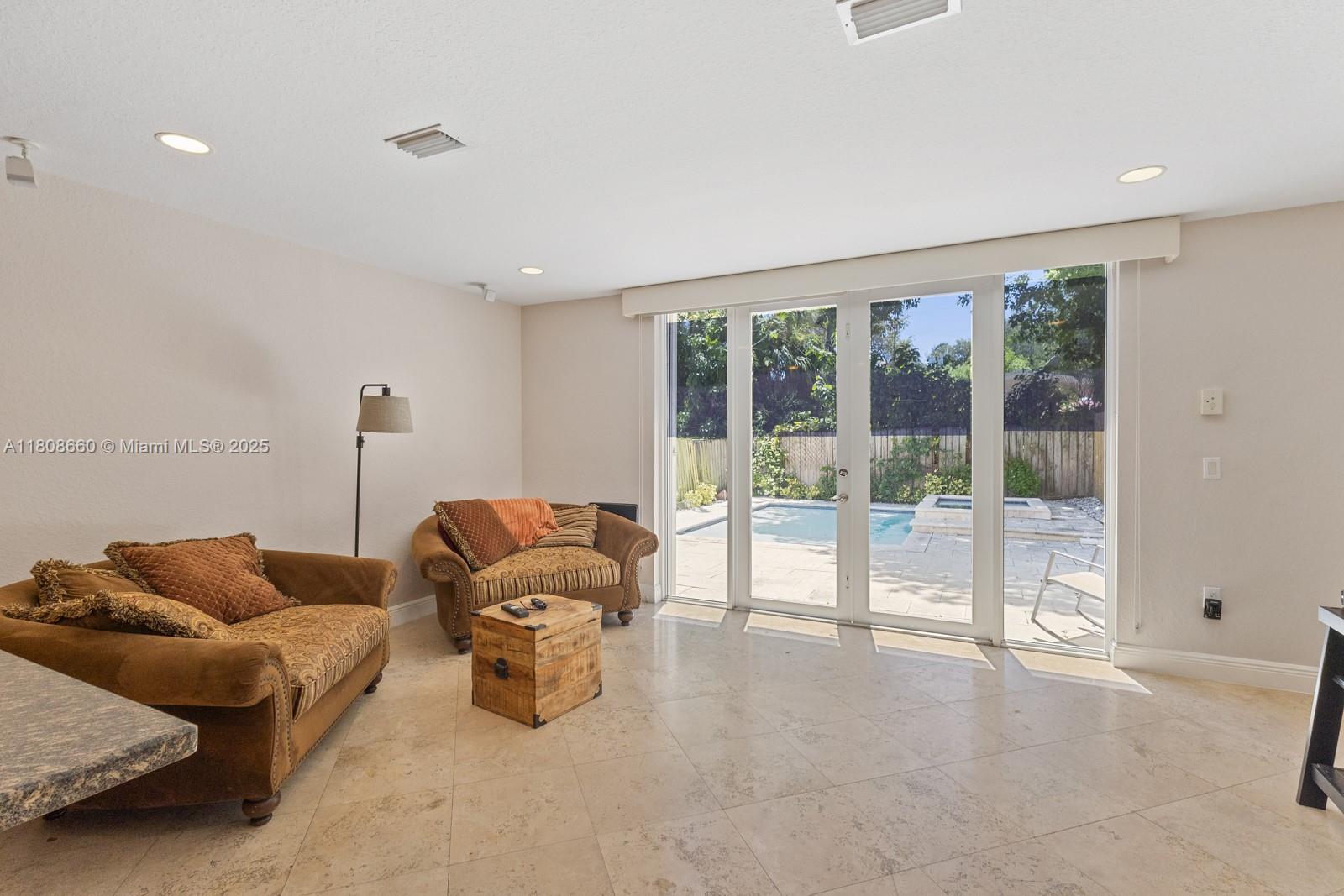 2922 Catalina St #2922, Miami, Florida image 4