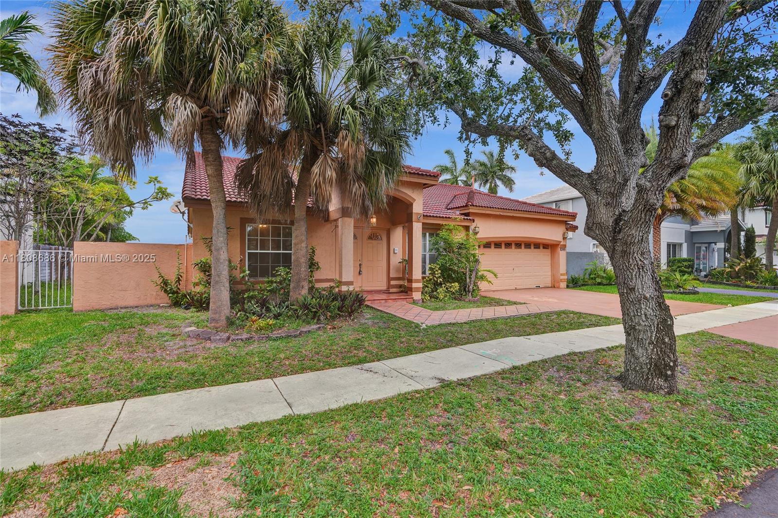 8749 NW 189th Ter, Hialeah, Florida image 3
