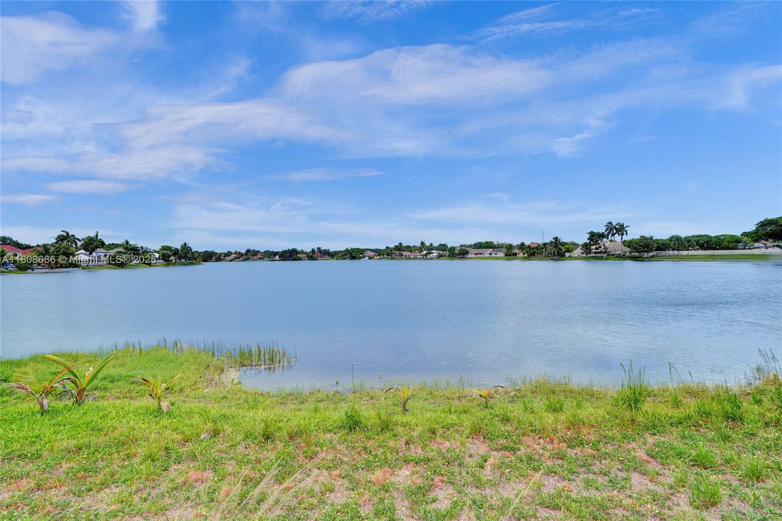 8749 NW 189th Ter, Hialeah, Florida image 8
