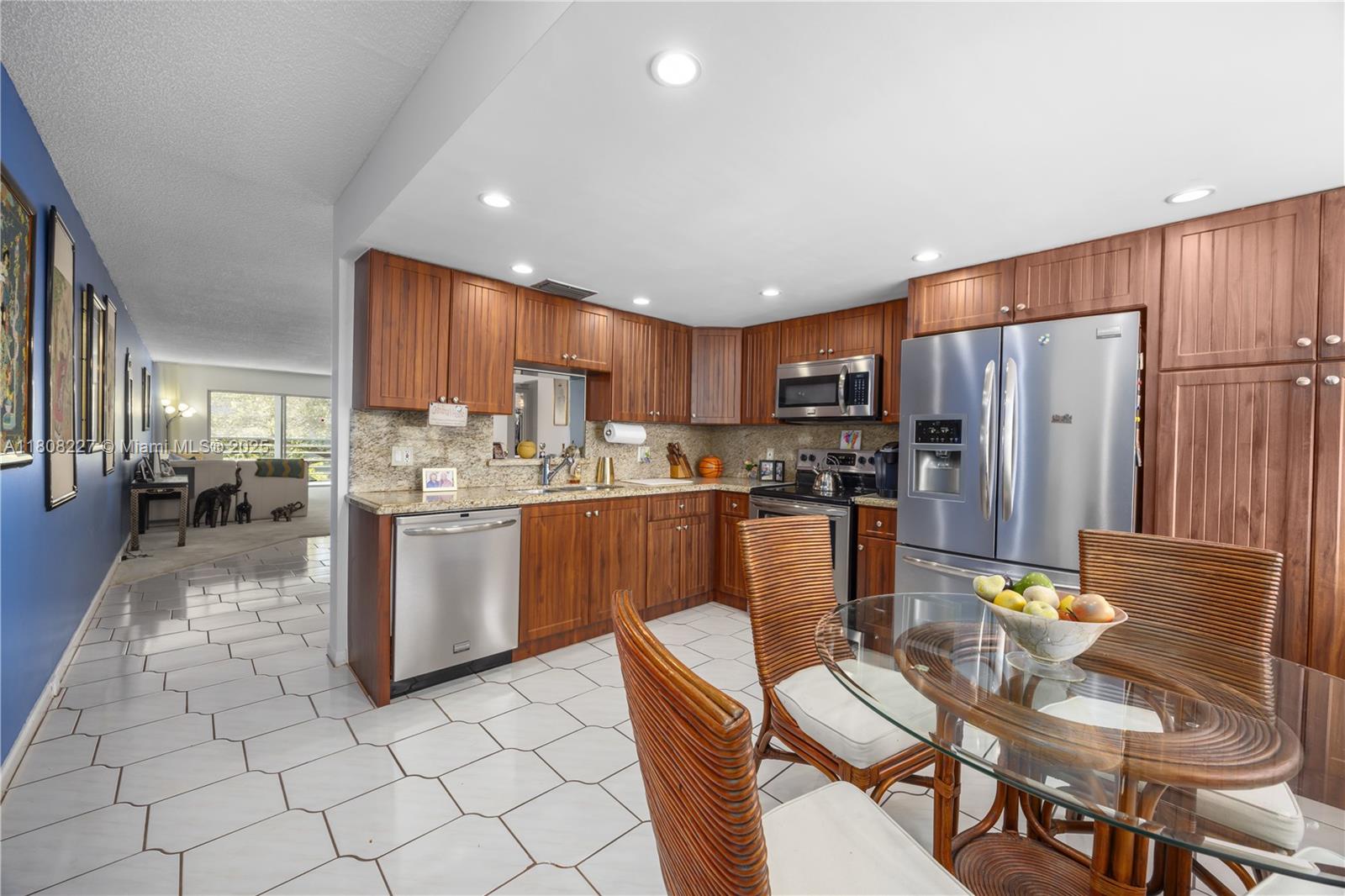 2504 Antigua Ter #O3, Coconut Creek, Florida image 5
