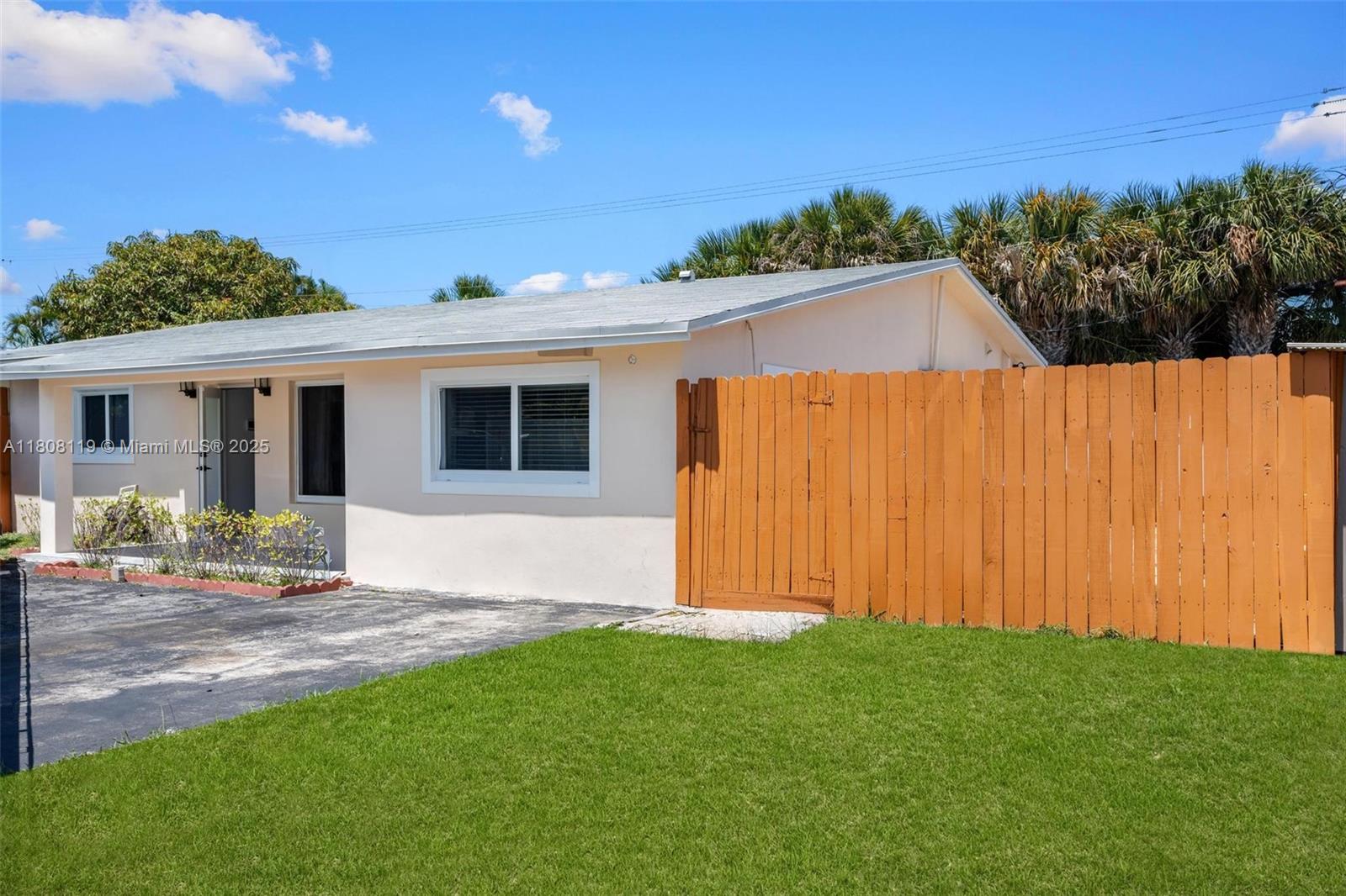 3201 NE 9th Ter, Pompano Beach, Florida image 1