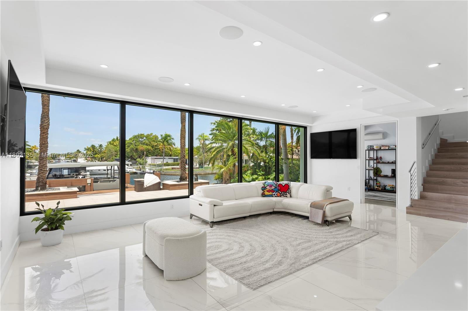 12880 N Bayshore Dr, North Miami, Florida image 15