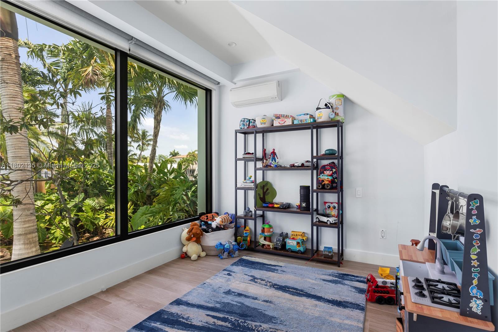 12880 N Bayshore Dr, North Miami, Florida image 16