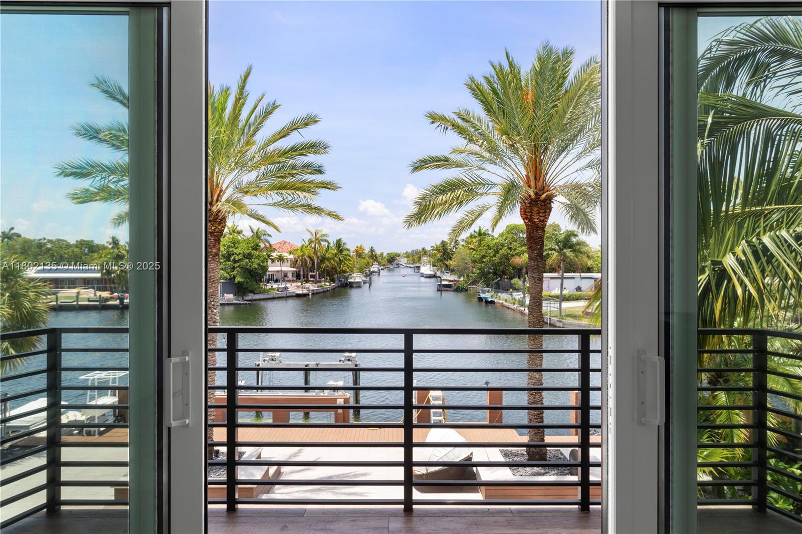 12880 N Bayshore Dr, North Miami, Florida image 22
