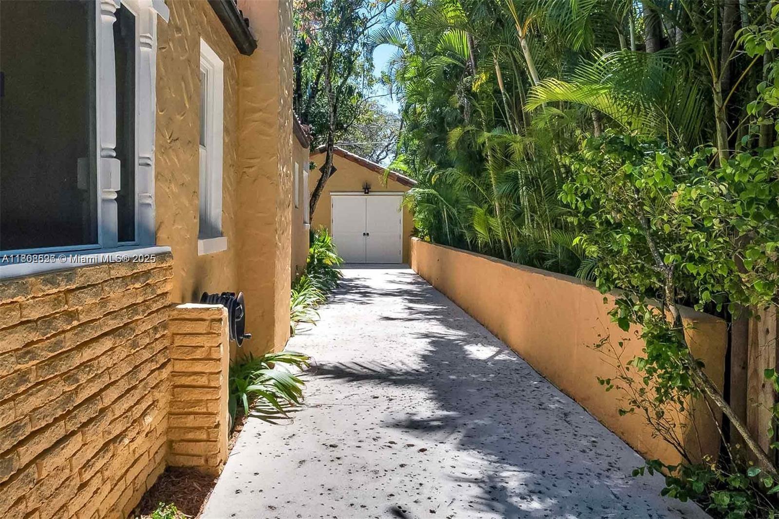 136 NE 101st St, Miami Shores, Florida image 10