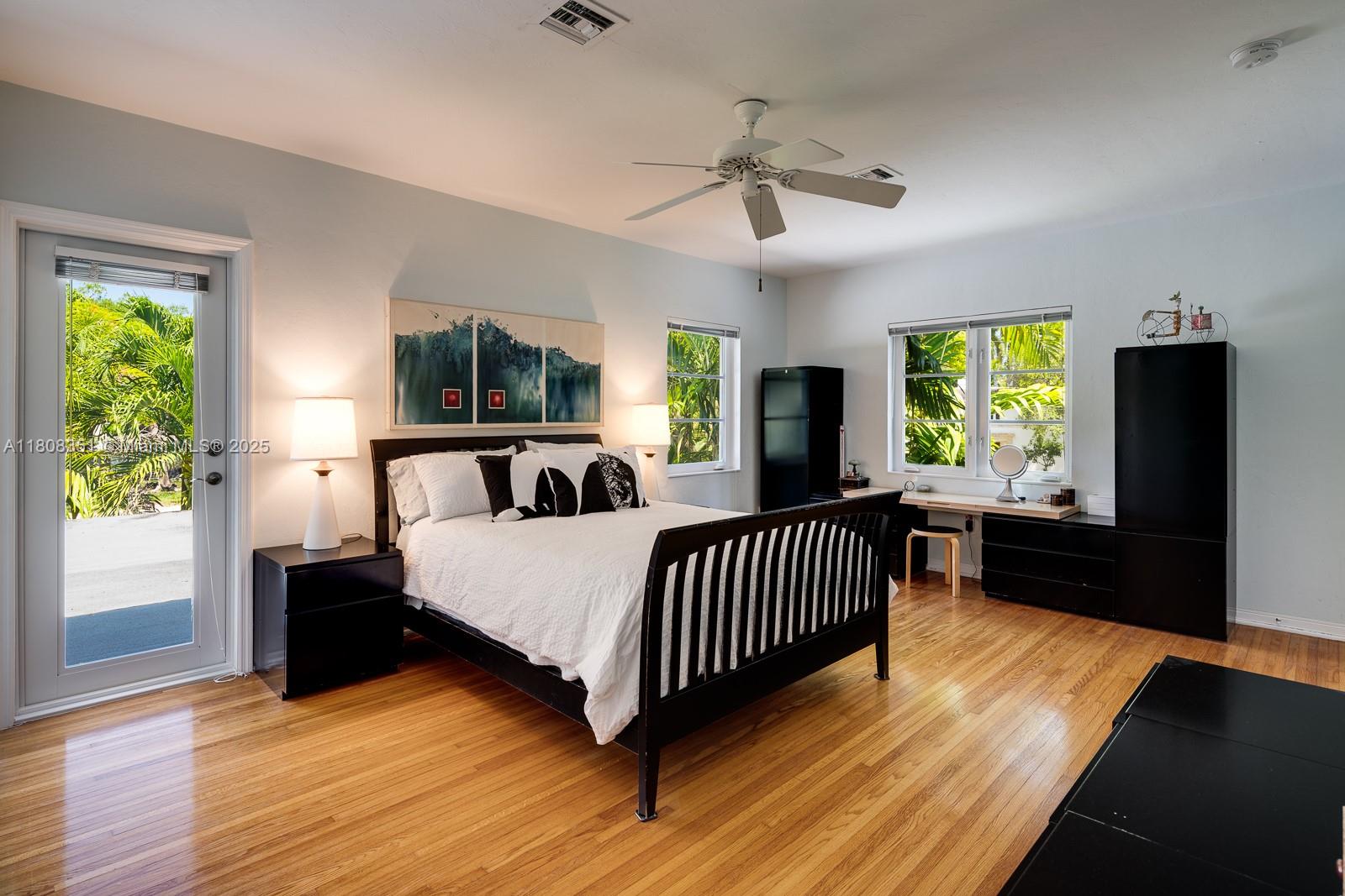 3245 Riviera Dr, Coral Gables, Florida image 21