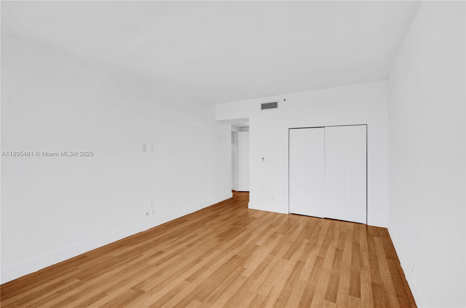 20281 E Country Club Dr #412, Aventura, Florida image 41