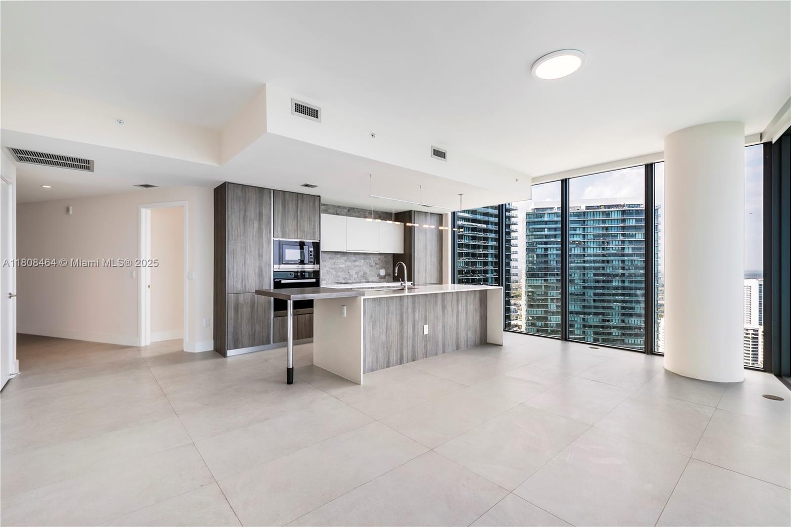 2900 NE 7 Ave #4302, Miami FL 33137